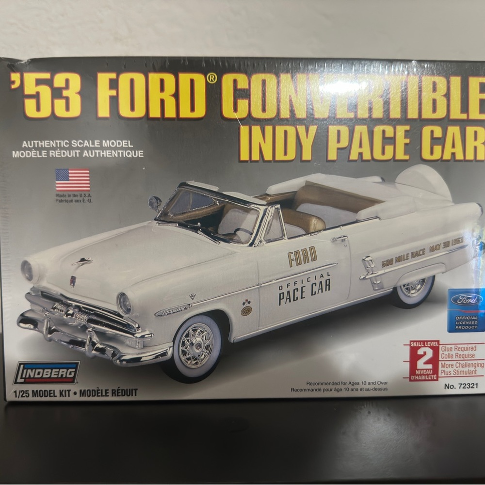 ‘53 Ford Convertible - Model Car Kit